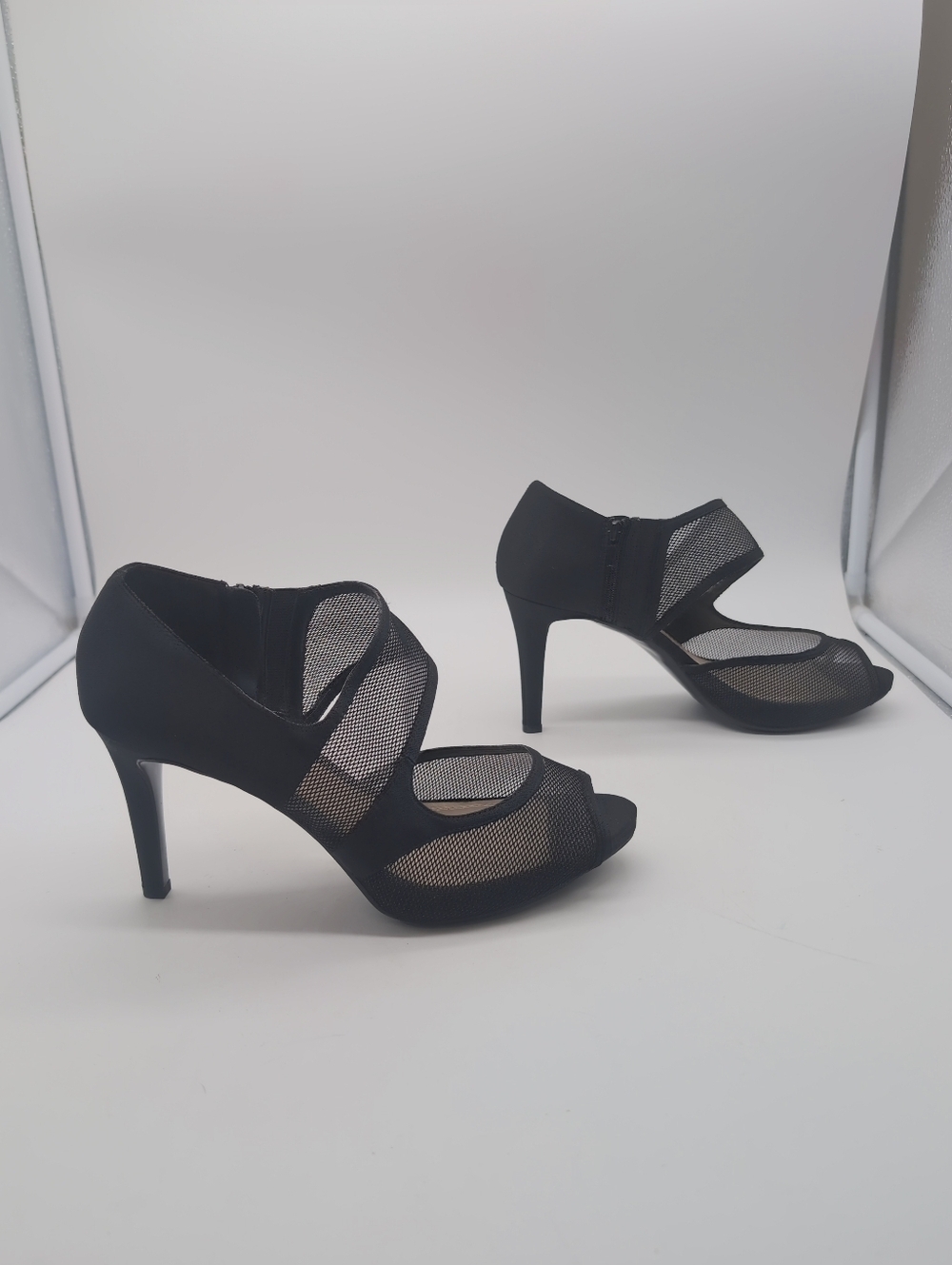 Dress Barn Trishia Sz 8.5 Women's Black Mesh Peep-Toe High Heels - Picture 6 of 8